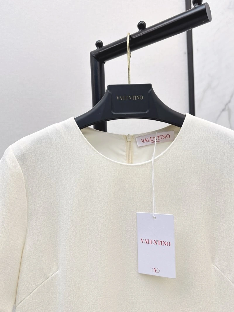 Supportive Valentino Dress 174188