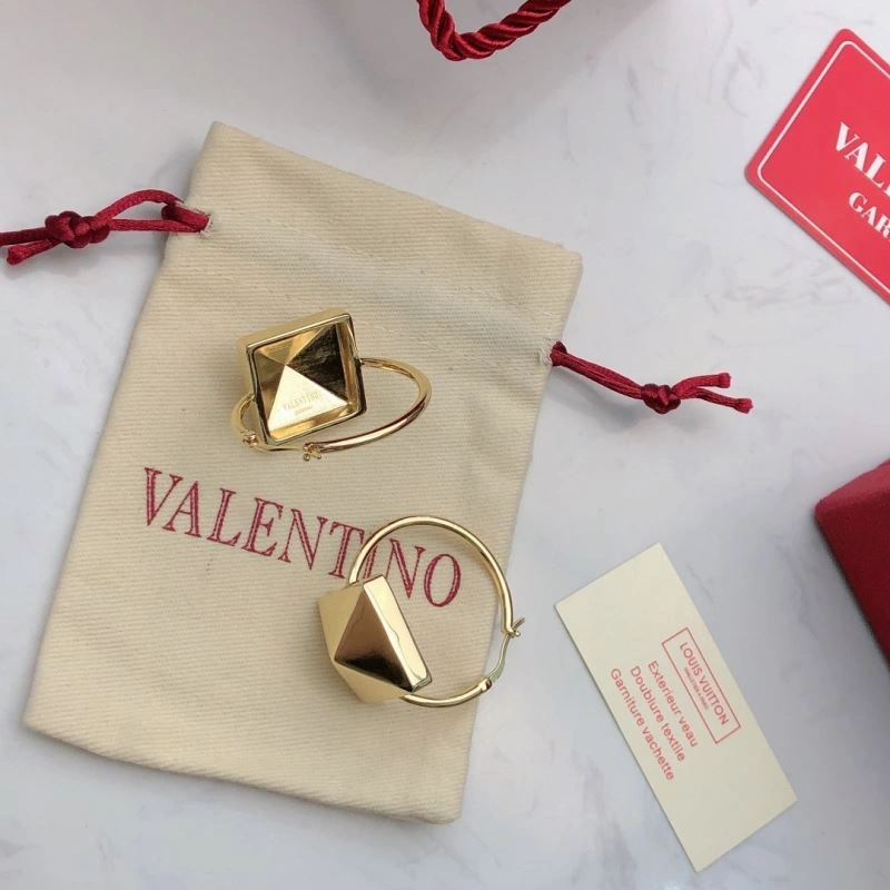 Breathable Valentino Earrings 213202