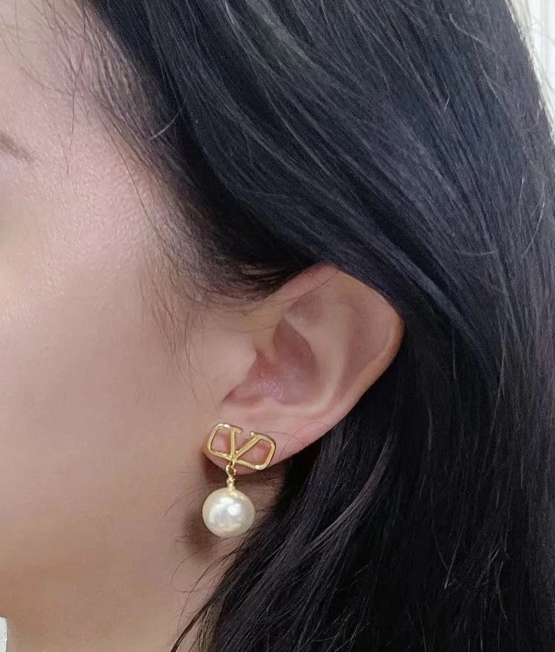 Unique Valentino Earrings 212808
