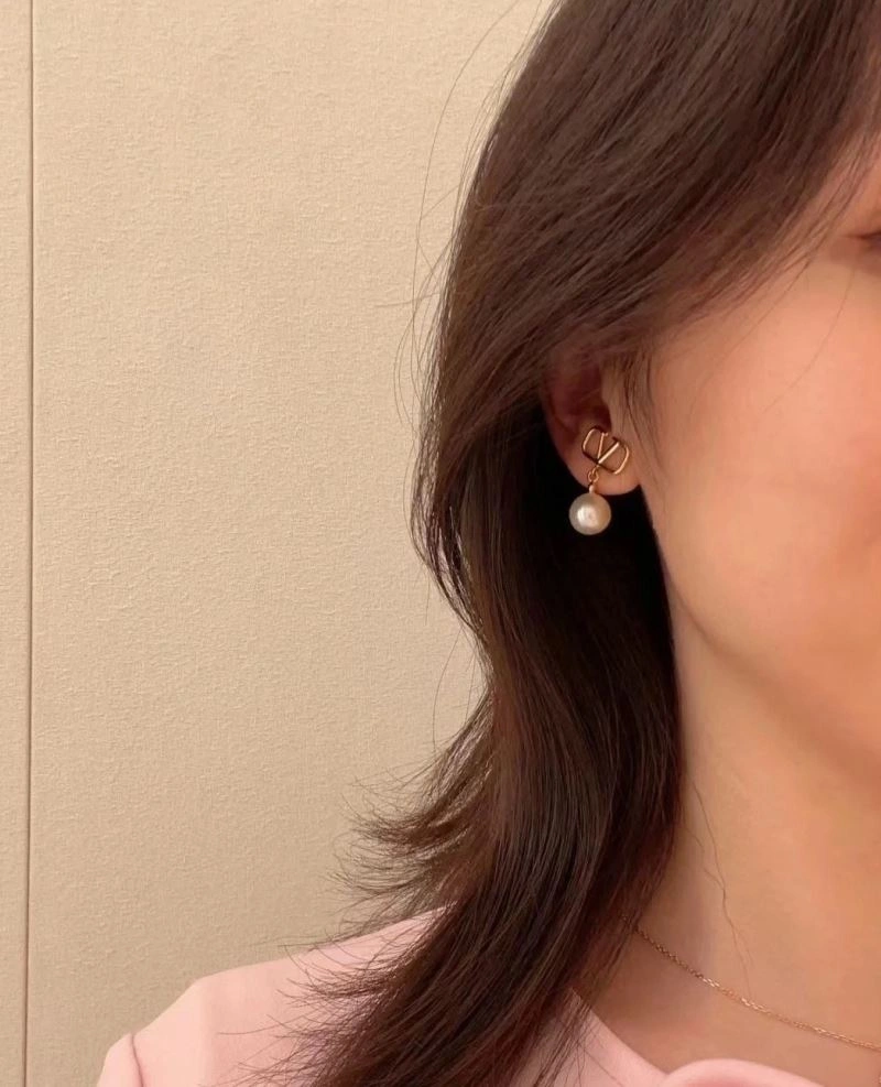 Unique Valentino Earrings 212808