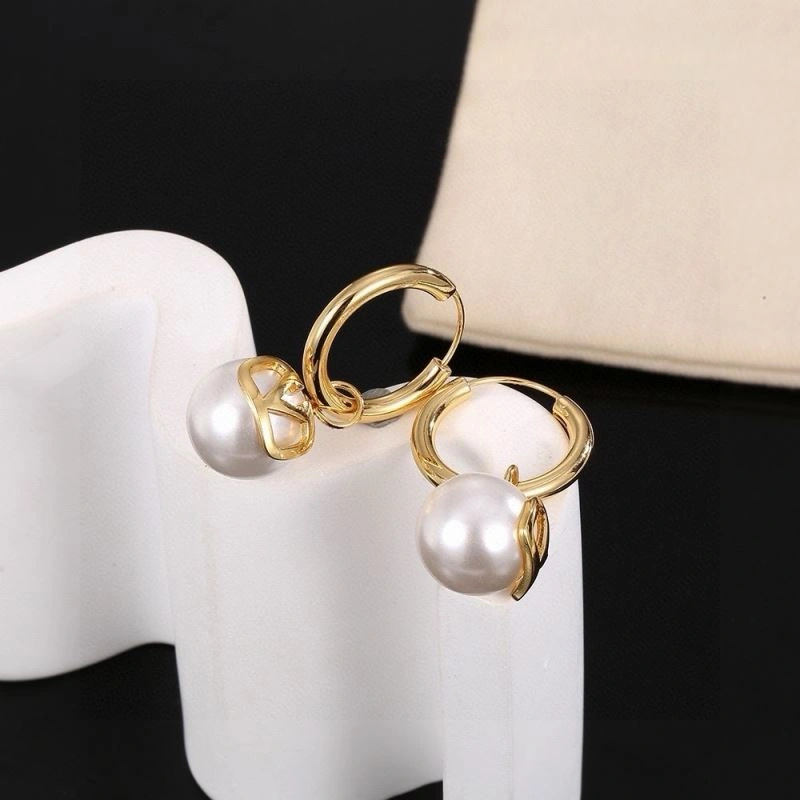 Valentino Earrings Trendsetting 212511