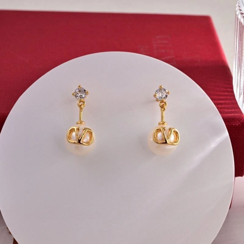 Cozy Valentino Earrings 212564