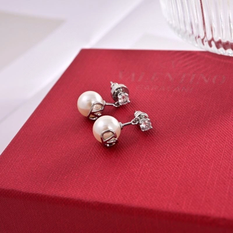 Cozy Valentino Earrings 212564