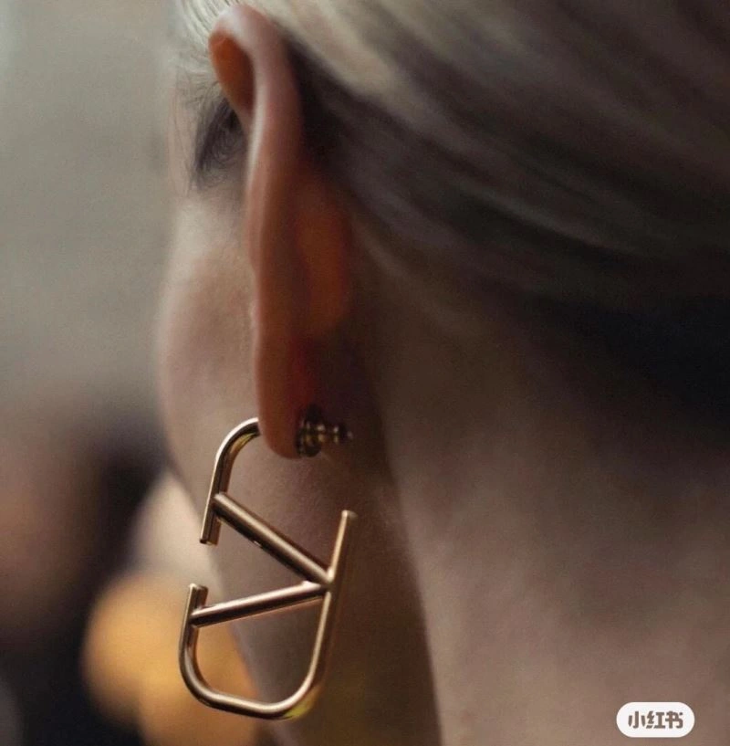 Resilient Valentino Earrings 211658