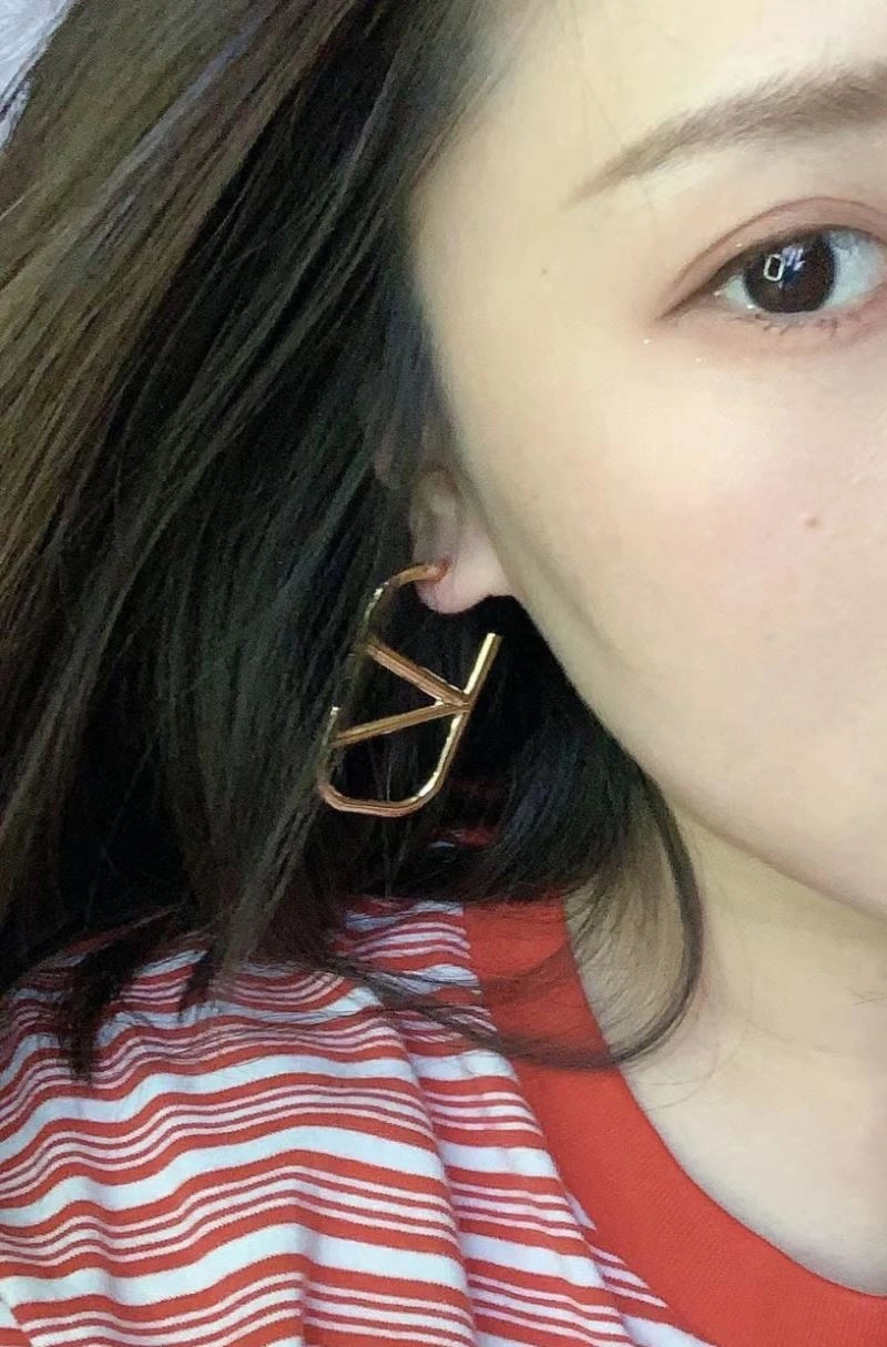 Resilient Valentino Earrings 211658