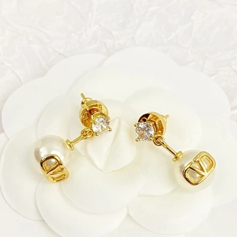 Valentino Earrings Trendsetting 211650