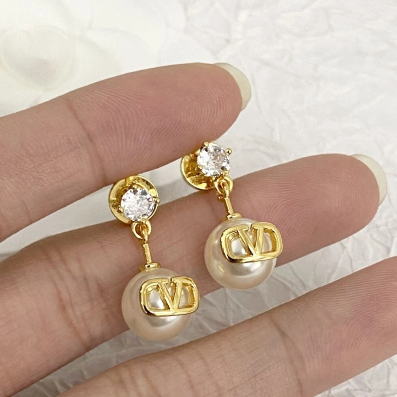Valentino Earrings Trendsetting 211650