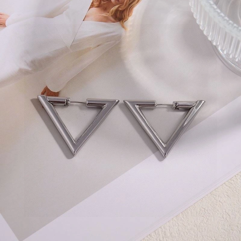 Bold Valentino Earrings 211073