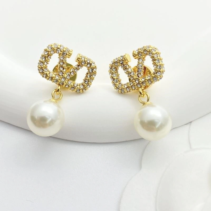 Chic Valentino Earrings 210333