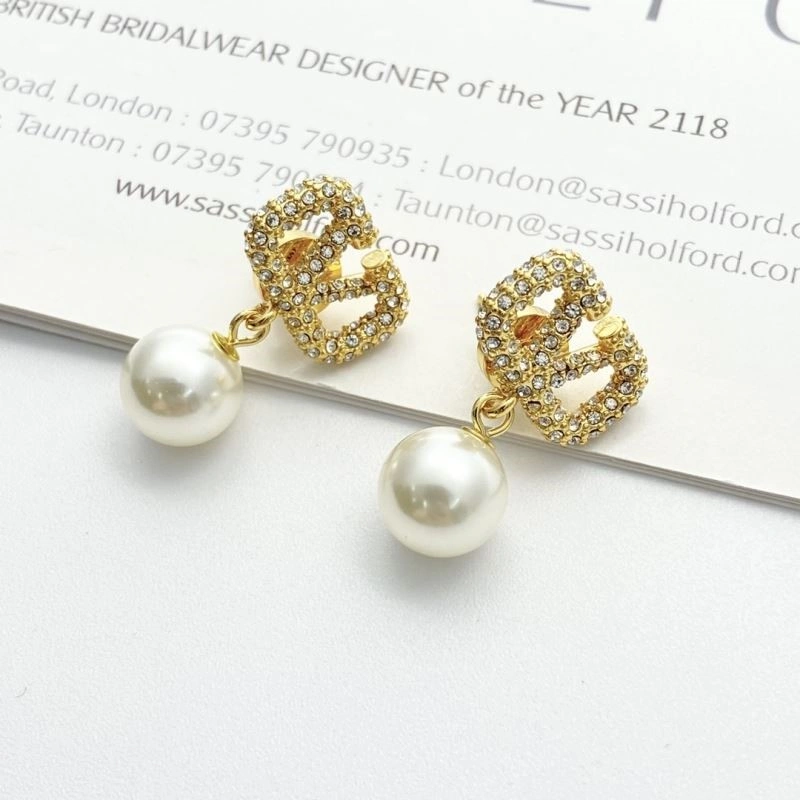 Chic Valentino Earrings 210333