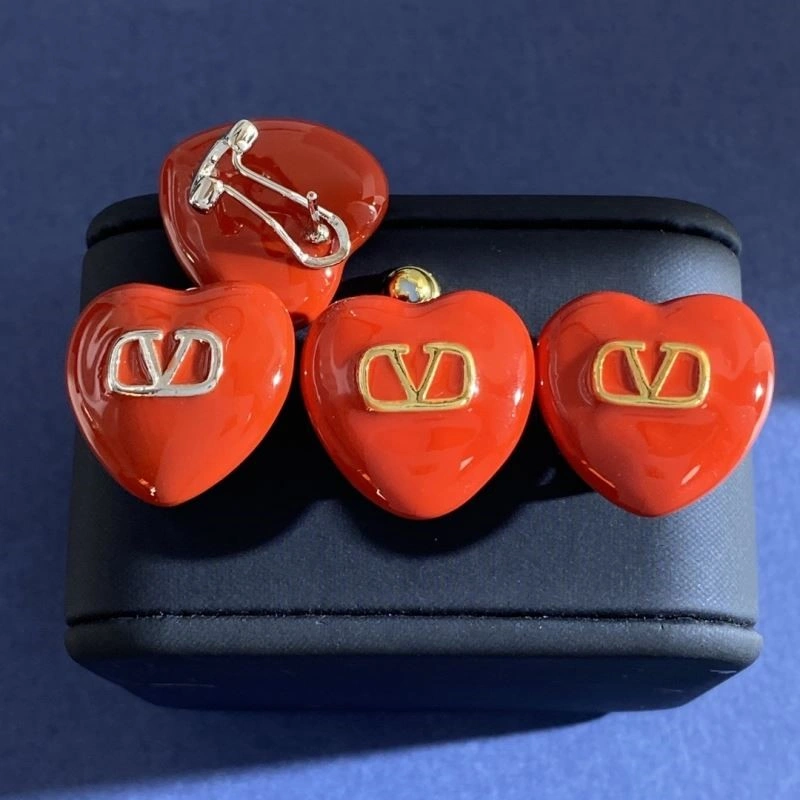Fashionable Valentino Earrings 210327