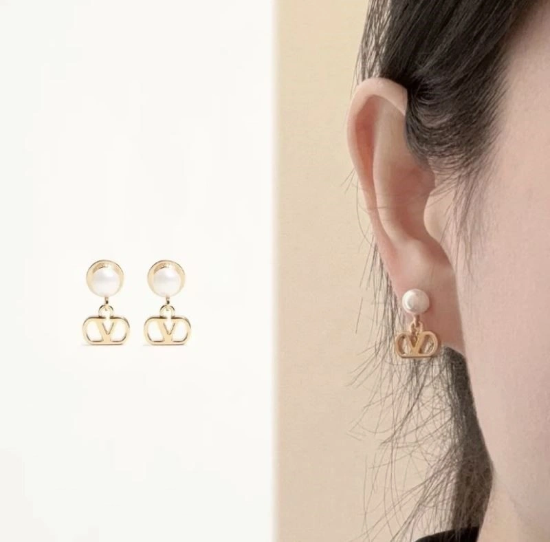 Valentino Earrings TravelReady 210318