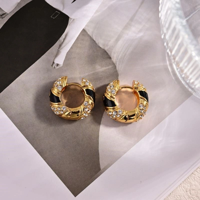 Minimalist Valentino Earrings 210324