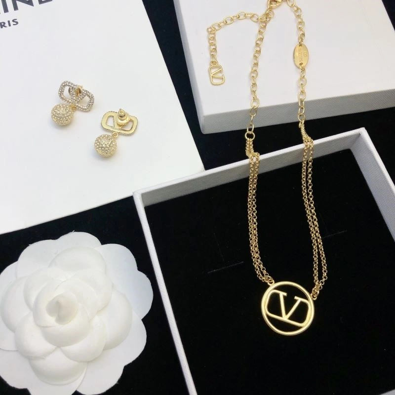 Valentino Earrings StreetReady 210347