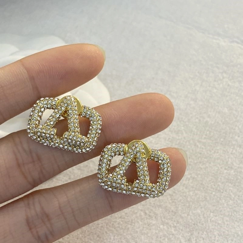 Sleek Valentino Earrings 209647