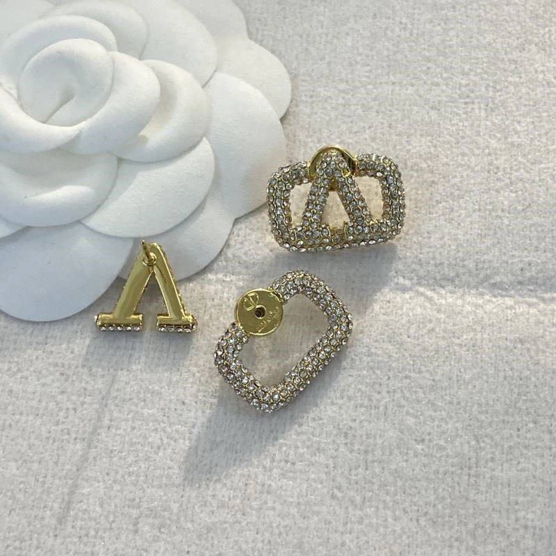 Sleek Valentino Earrings 209647