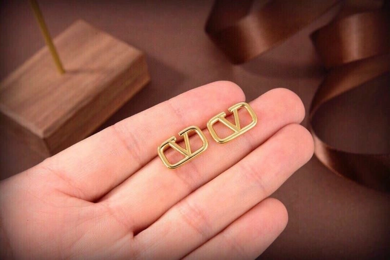 MoistureWicking Valentino Earrings 209093