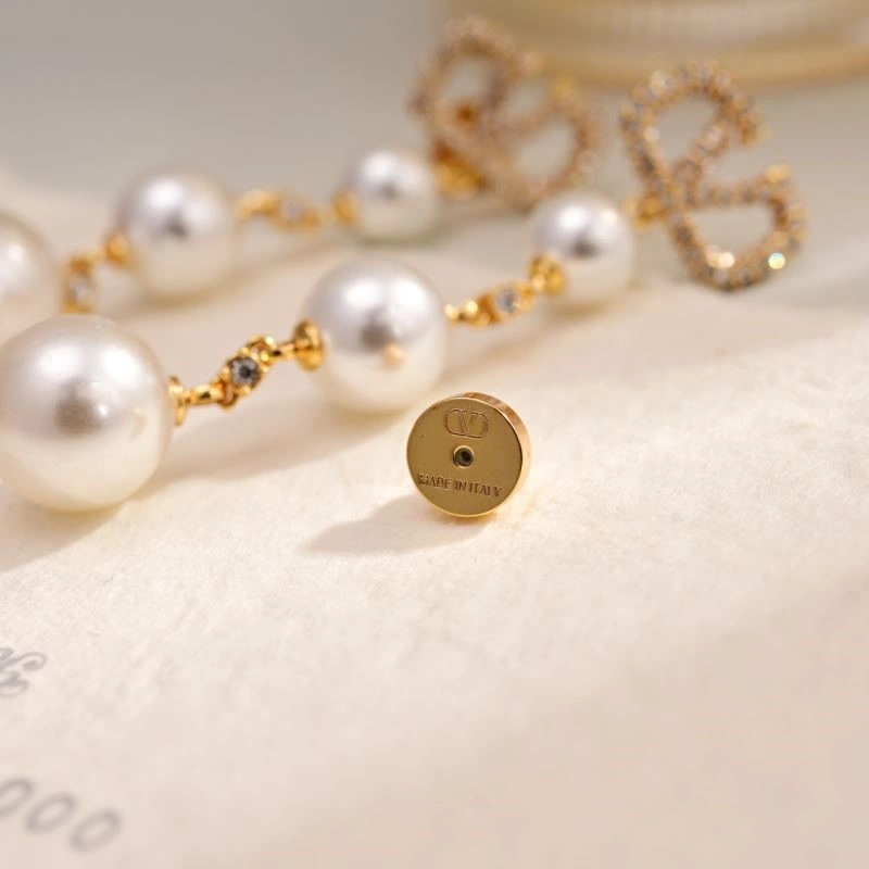 Resilient Valentino Earrings 209085