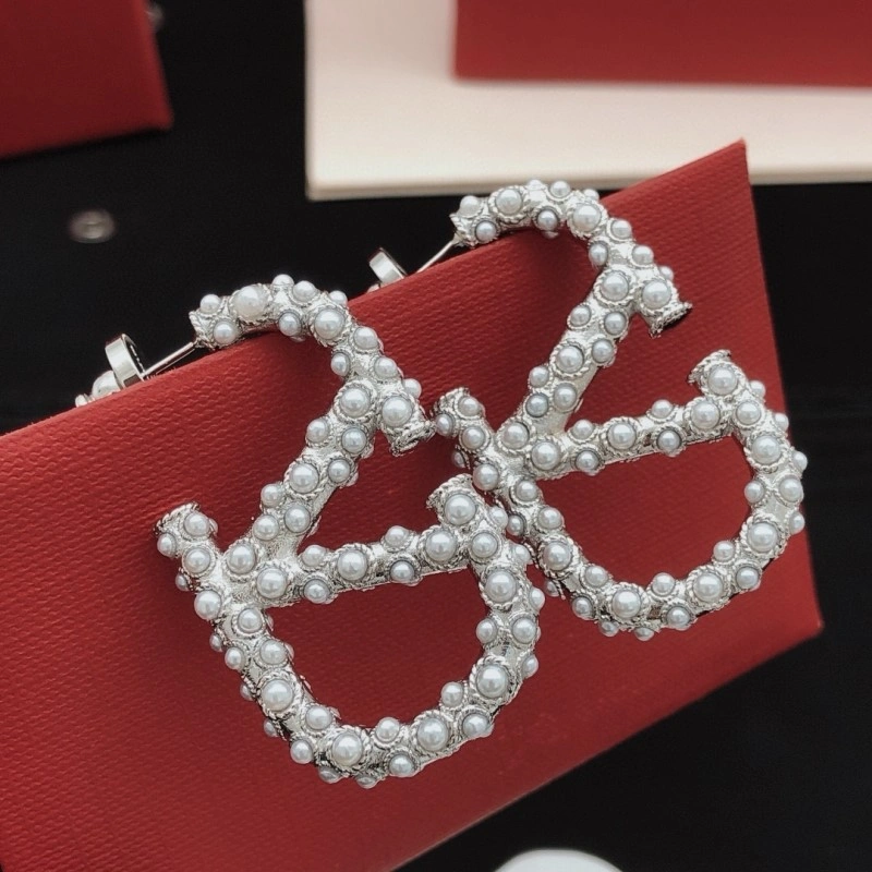 Valentino Earrings Versatile 207707