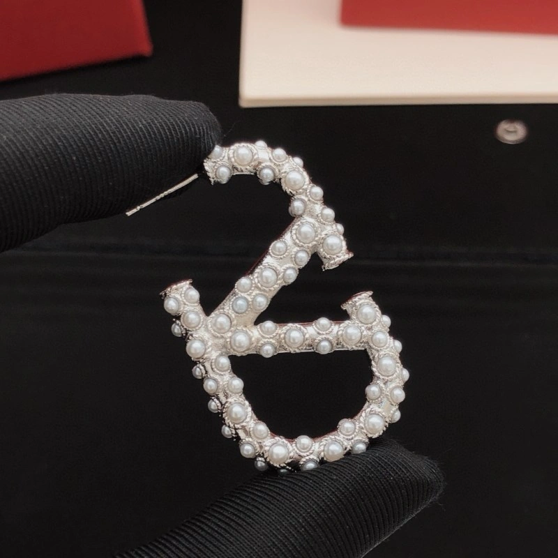 Valentino Earrings Versatile 207707