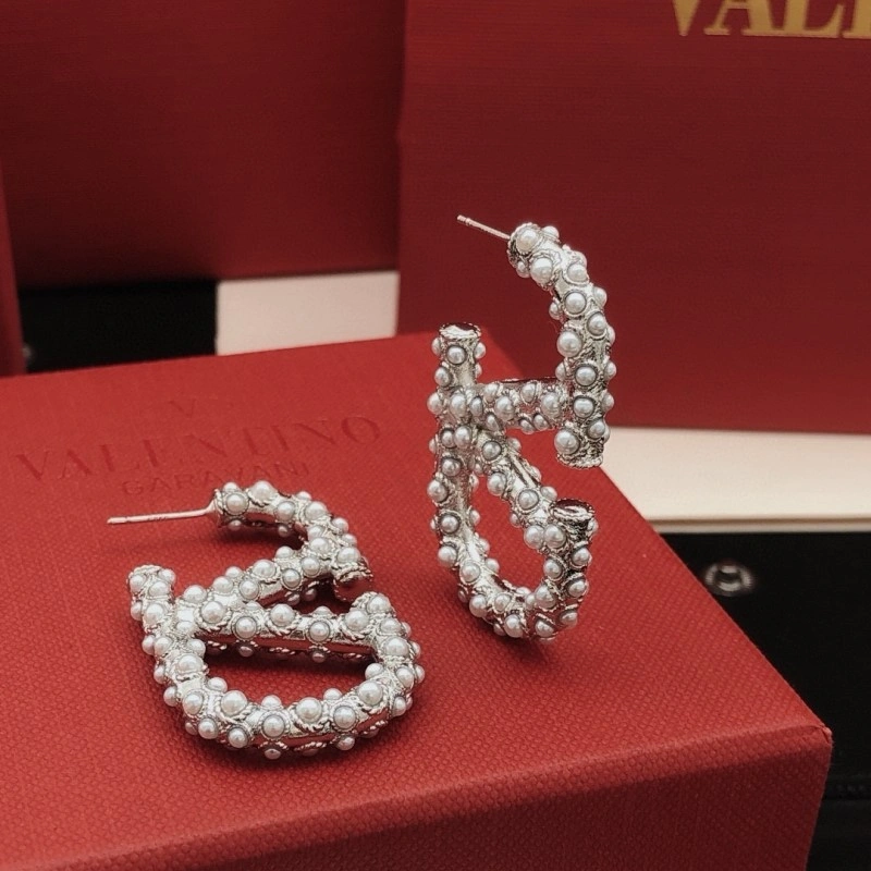 Valentino Earrings Versatile 207707