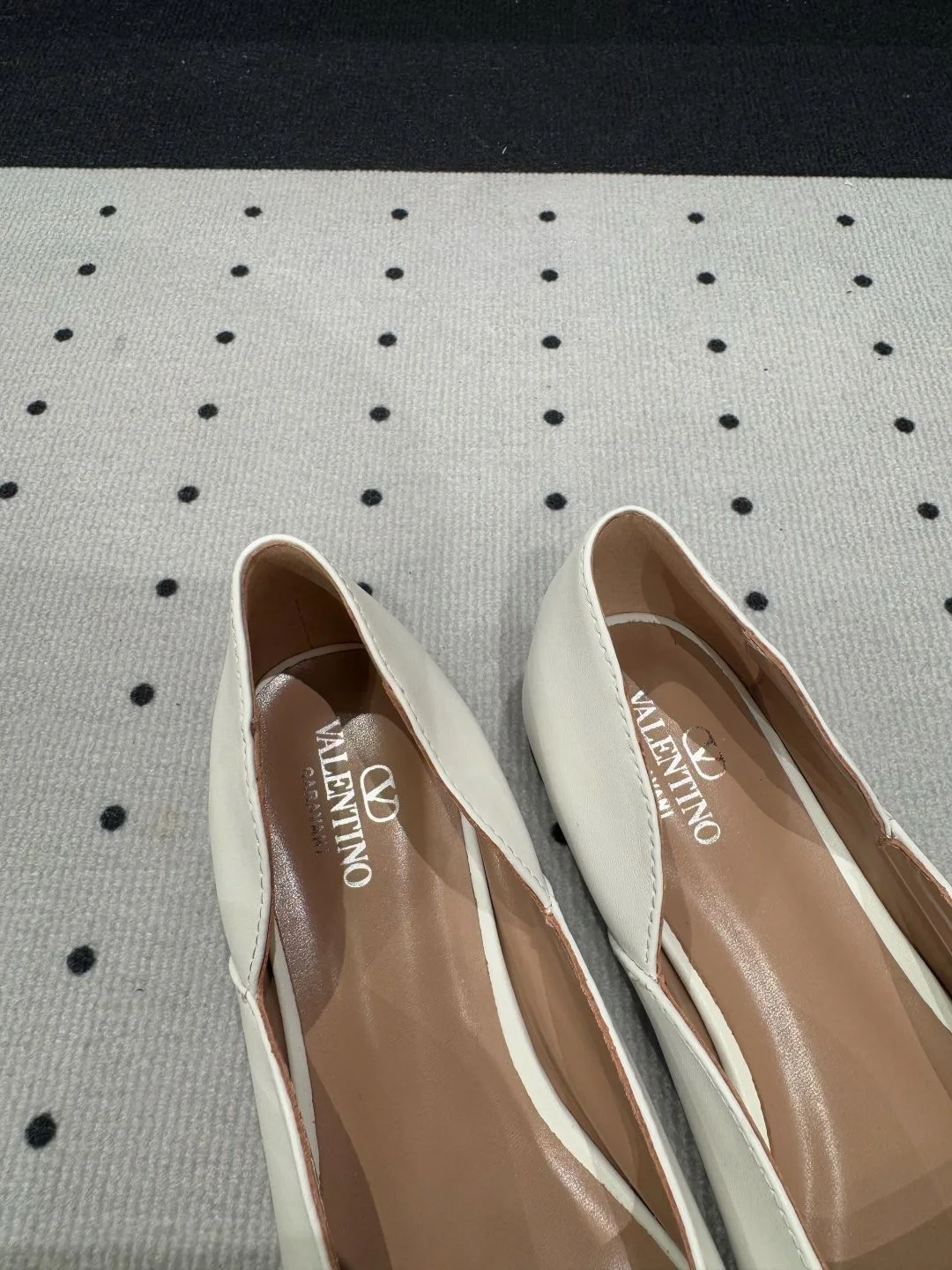 Valentino Flat Shoes Durable 36289