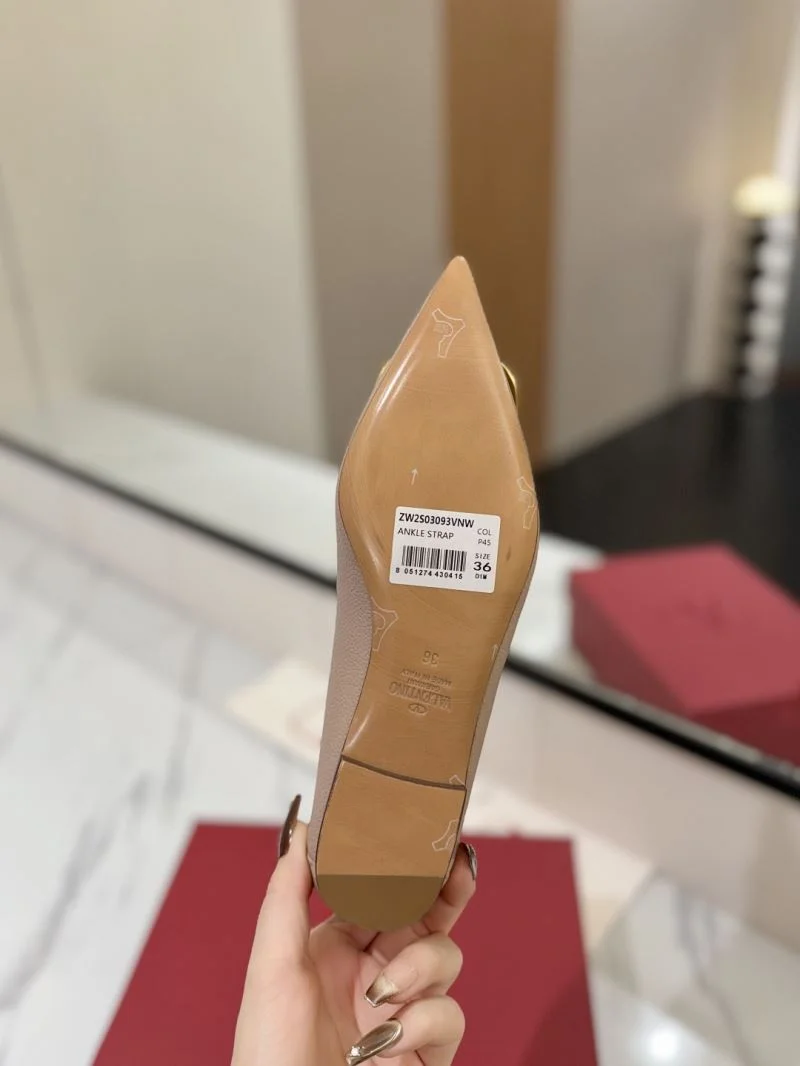 TechFriendly Valentino Flat Shoes 36796