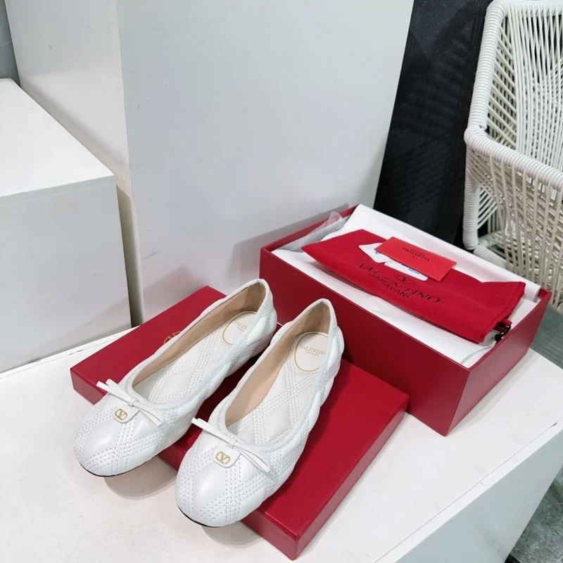 Valentino Flat Shoes Durable 36786