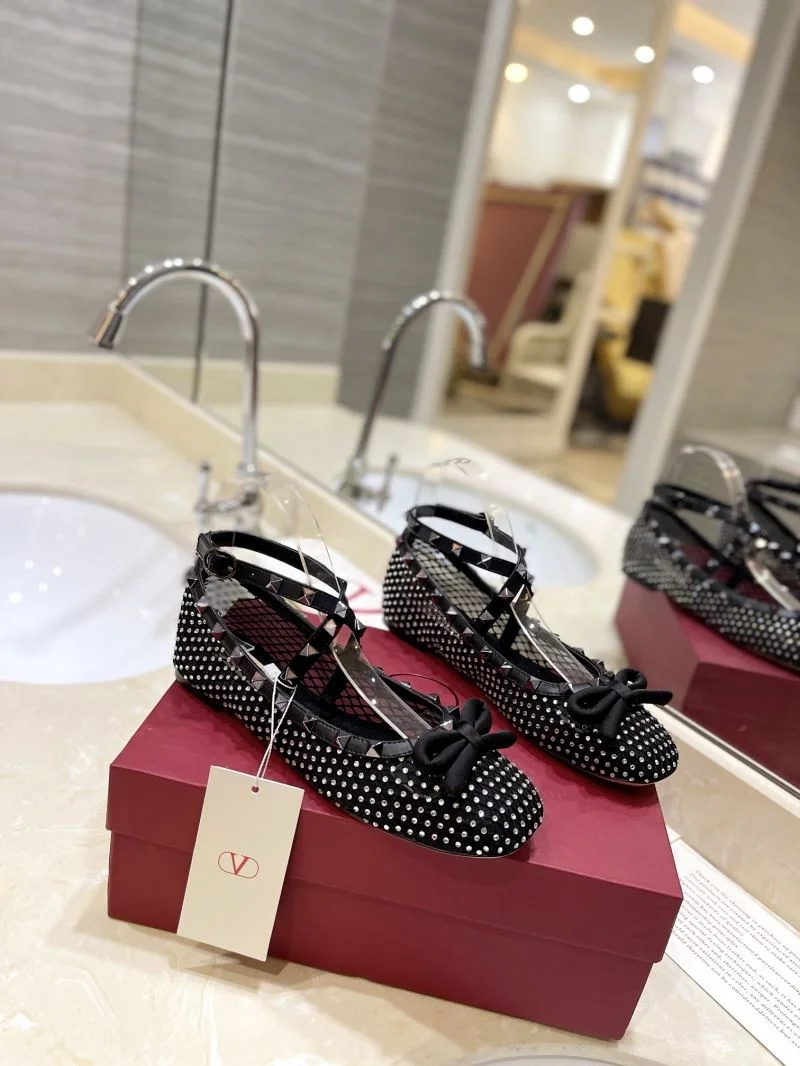 Valentino Flat Shoes Sophisticated 36771