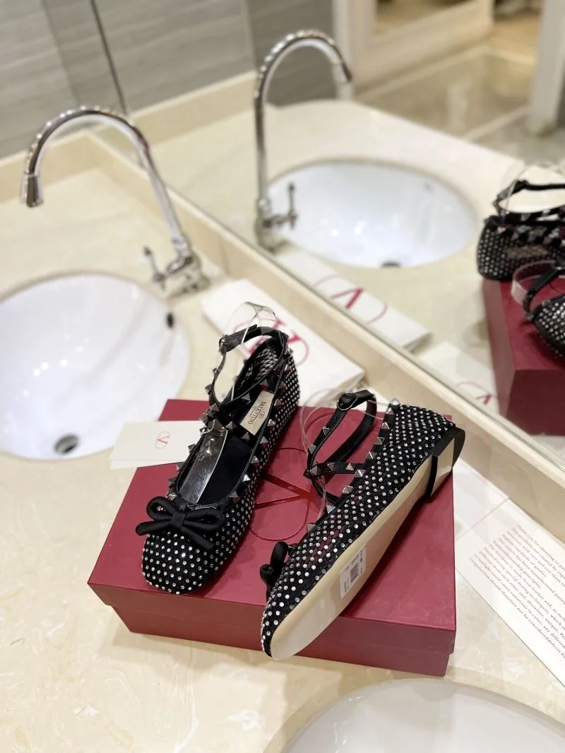 Valentino Flat Shoes Sophisticated 36771