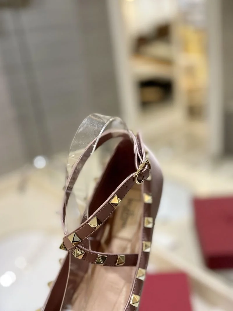Supportive Valentino Flat Shoes 36784