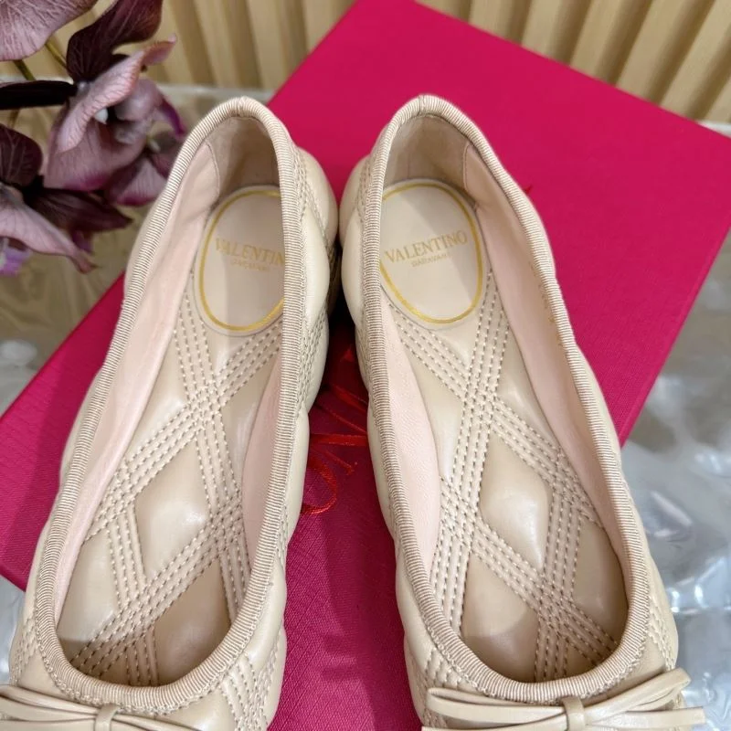 Valentino Flat Shoes Resilient 36500