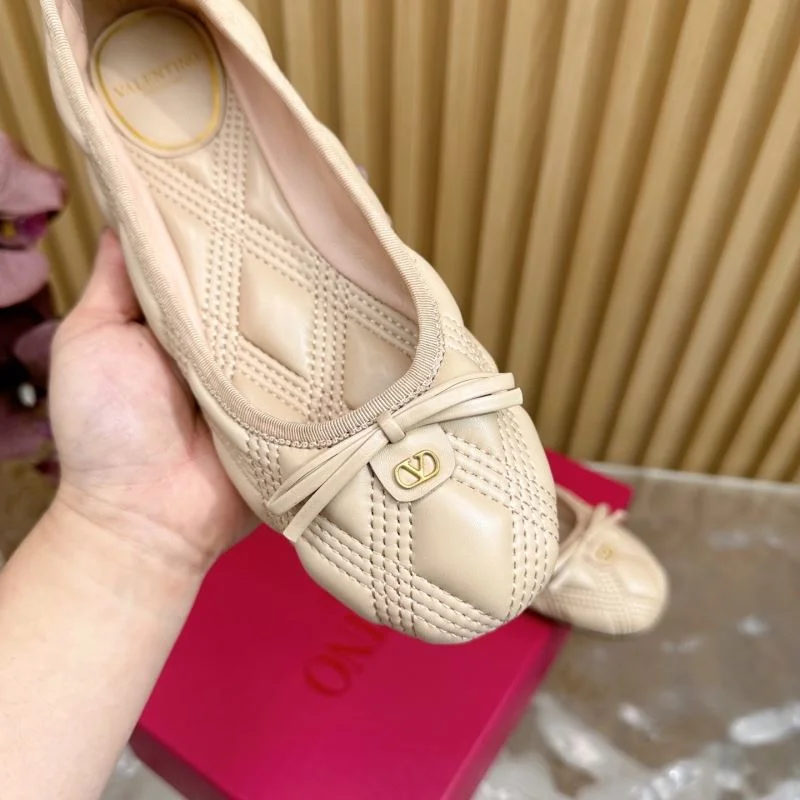 Valentino Flat Shoes Resilient 36500