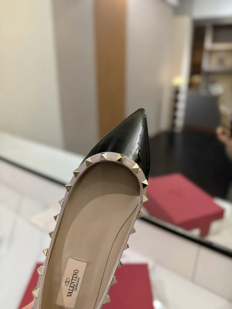 Compact Valentino Flat Shoes 36502