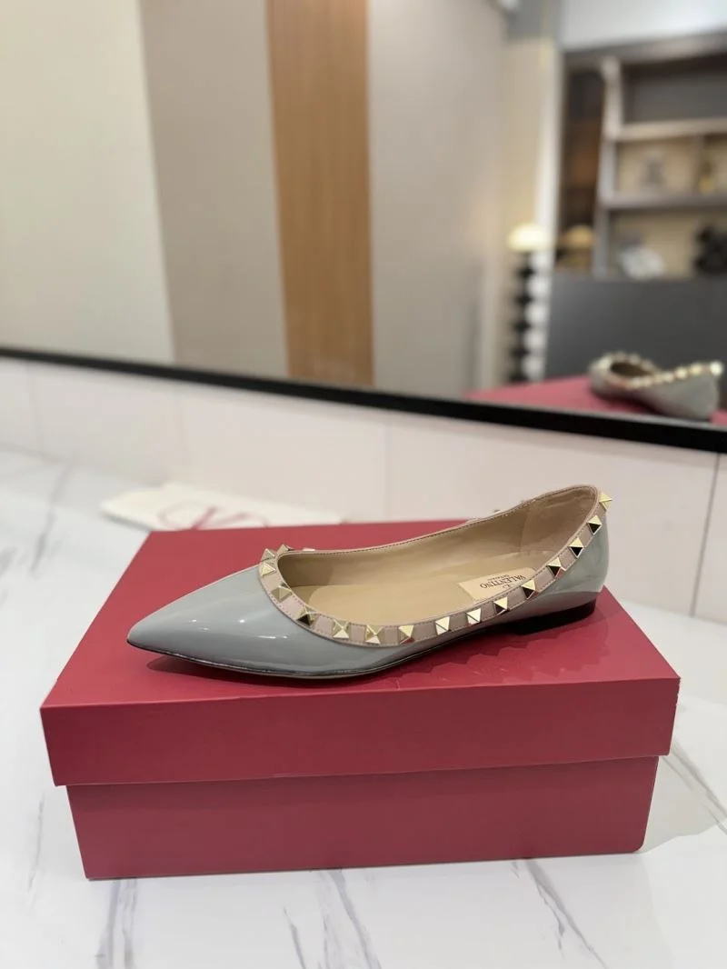 Popular Valentino Flat Shoes 36477