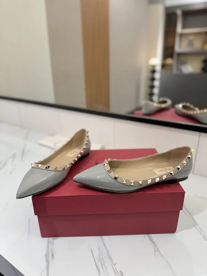 Popular Valentino Flat Shoes 36477
