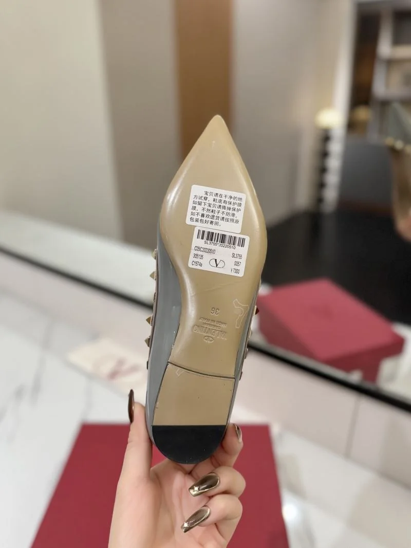 Popular Valentino Flat Shoes 36477