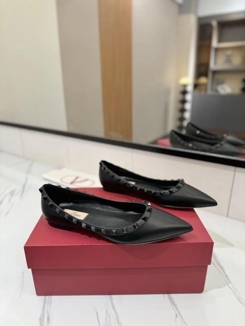 Trendy Valentino Flat Shoes 36473