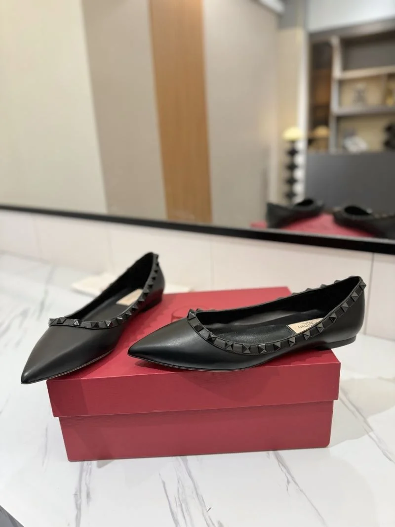 Trendy Valentino Flat Shoes 36473