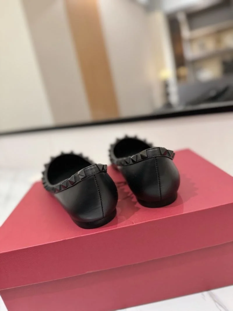 Trendy Valentino Flat Shoes 36473