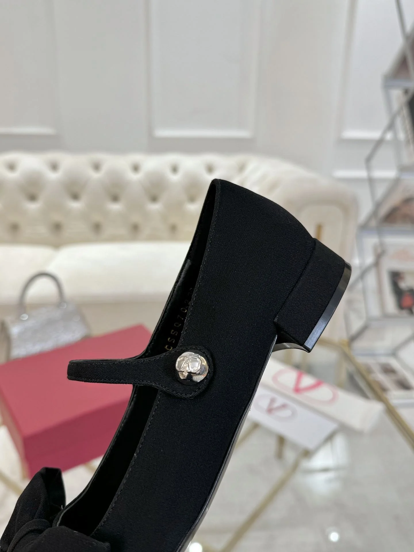 Valentino Flat Shoes Modern 36240