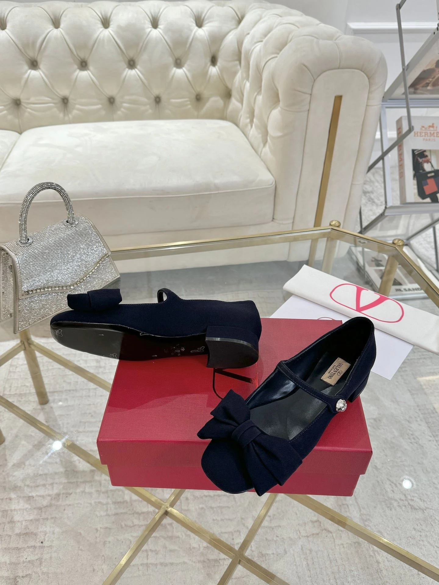 Stylish Valentino Flat Shoes 36250