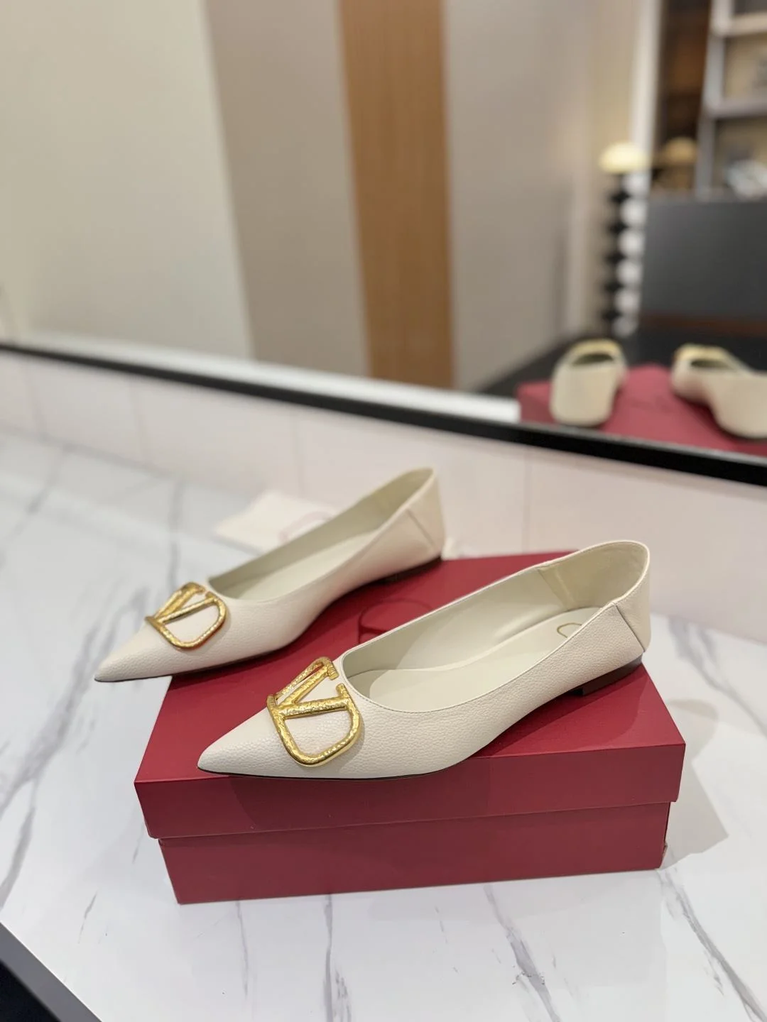 Valentino Flat Shoes EasyMatch 36228