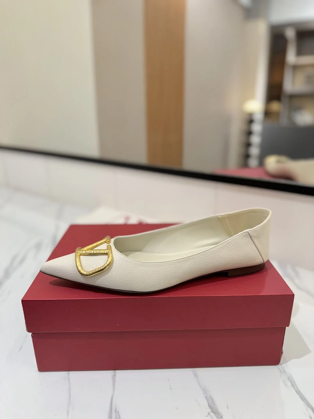 Valentino Flat Shoes EasyMatch 36228