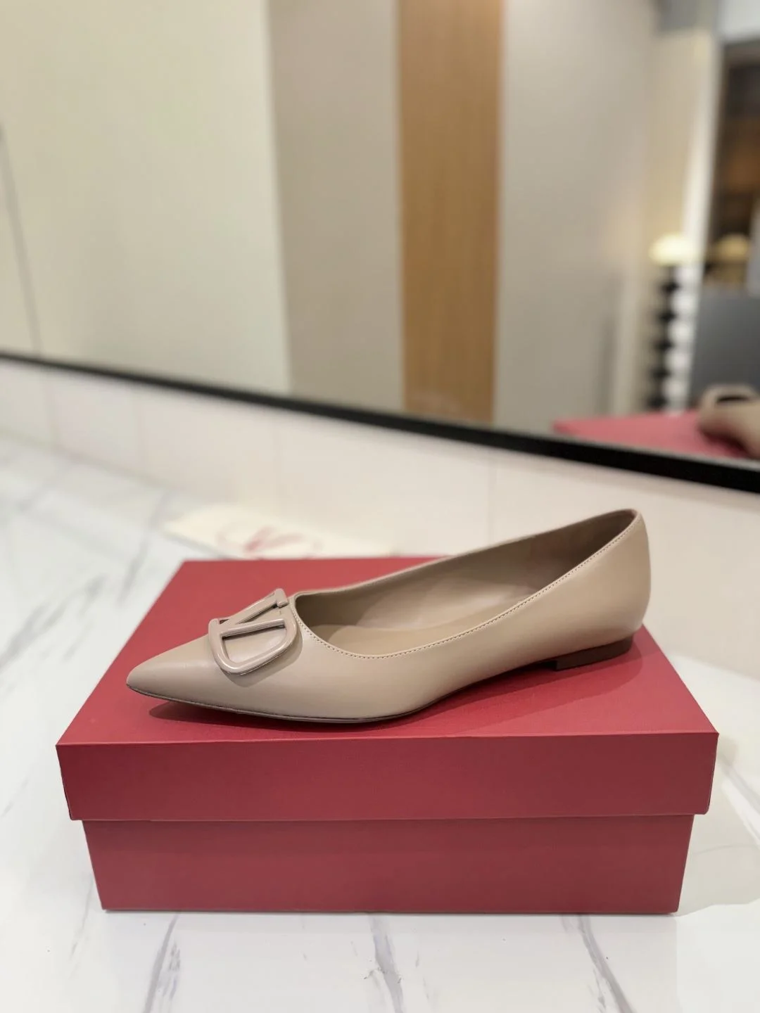 Valentino Flat Shoes Timeless 36221