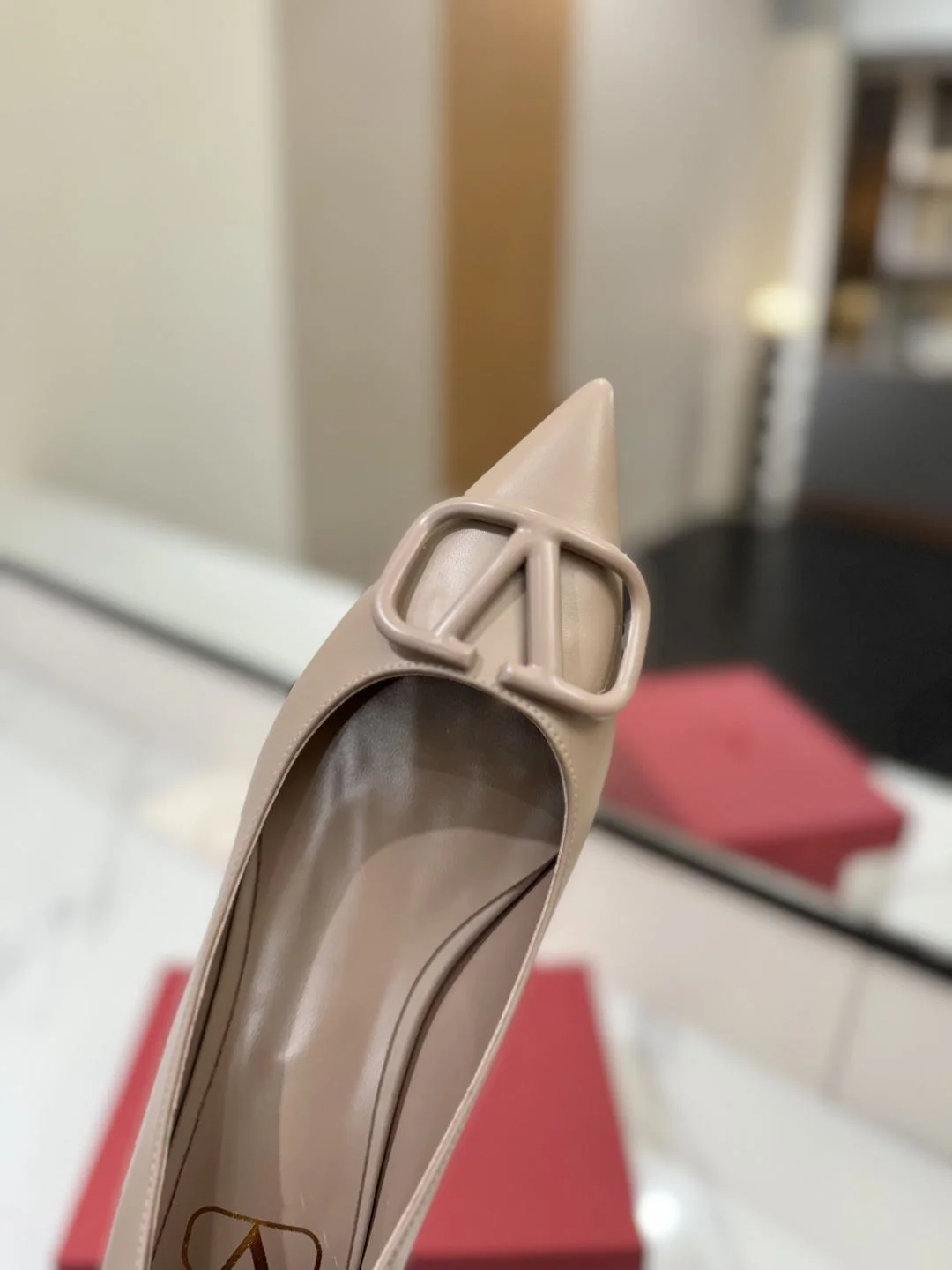 Valentino Flat Shoes Timeless 36221