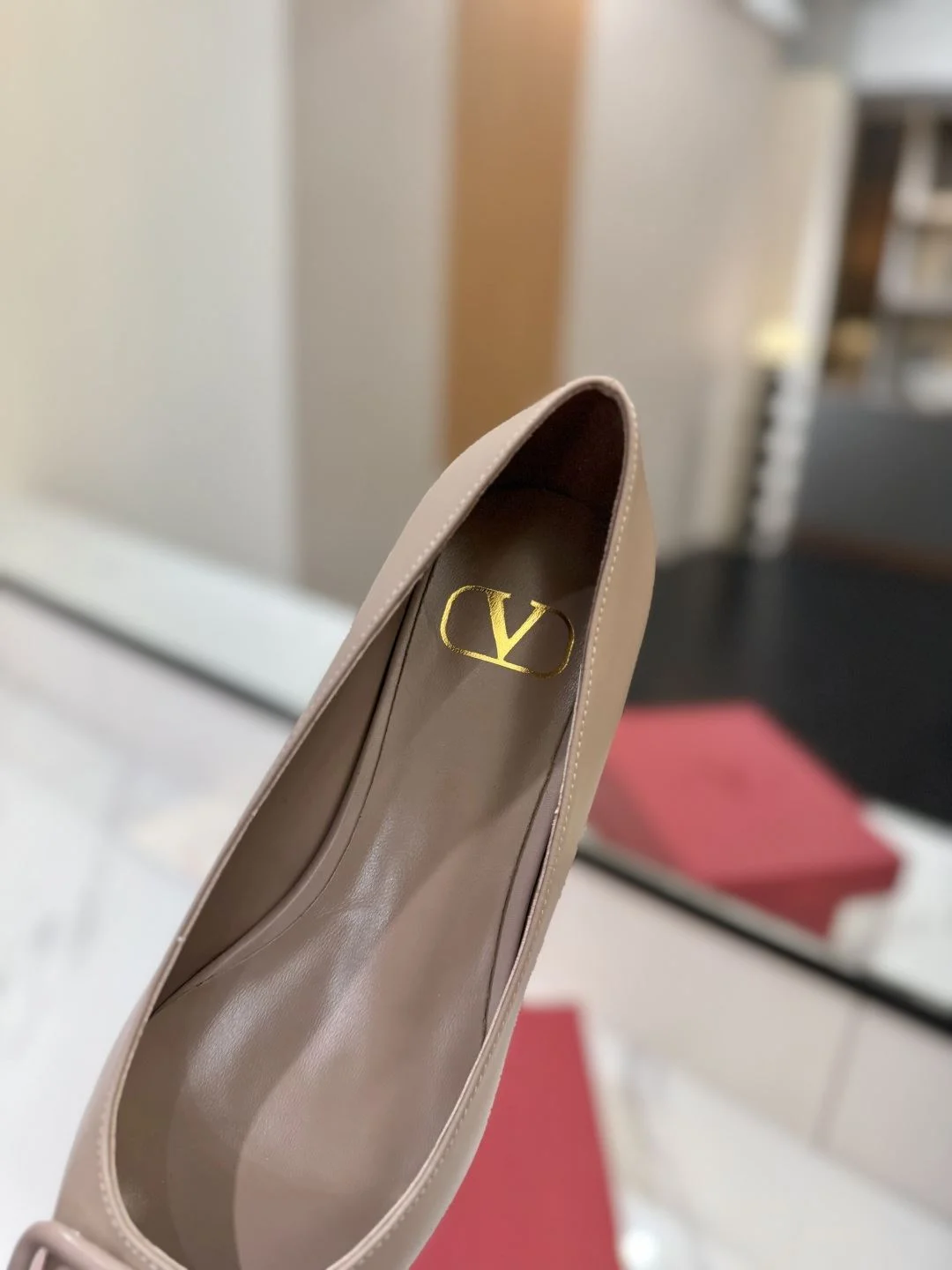 Valentino Flat Shoes Timeless 36221