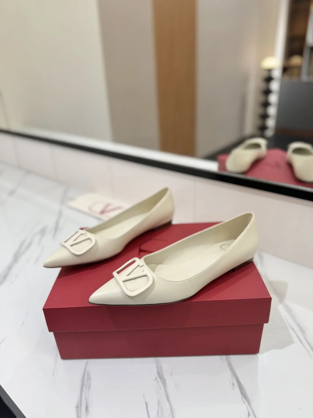 Valentino Flat Shoes Tailored 36216