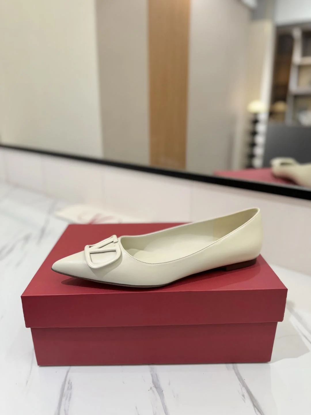 Valentino Flat Shoes Tailored 36216