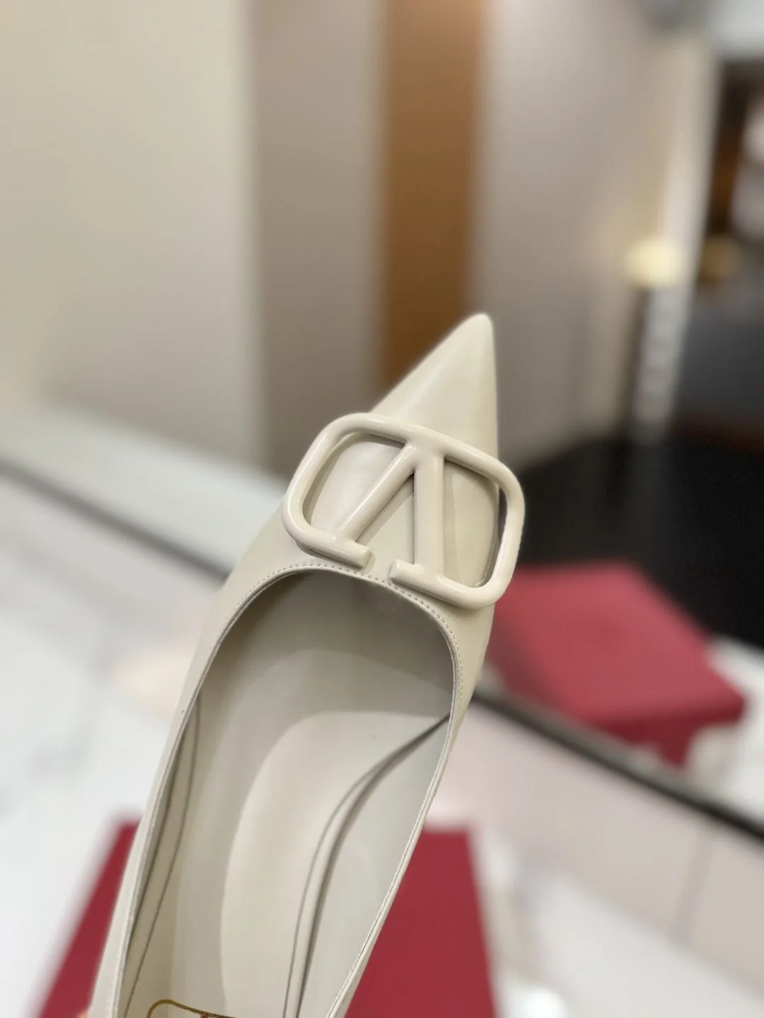 Valentino Flat Shoes Tailored 36216
